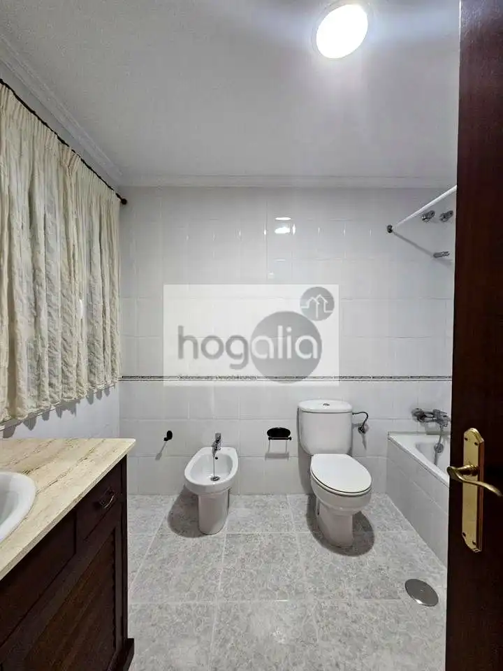 Baño de Piso en venta en Este - Alcosa- Torreblanca