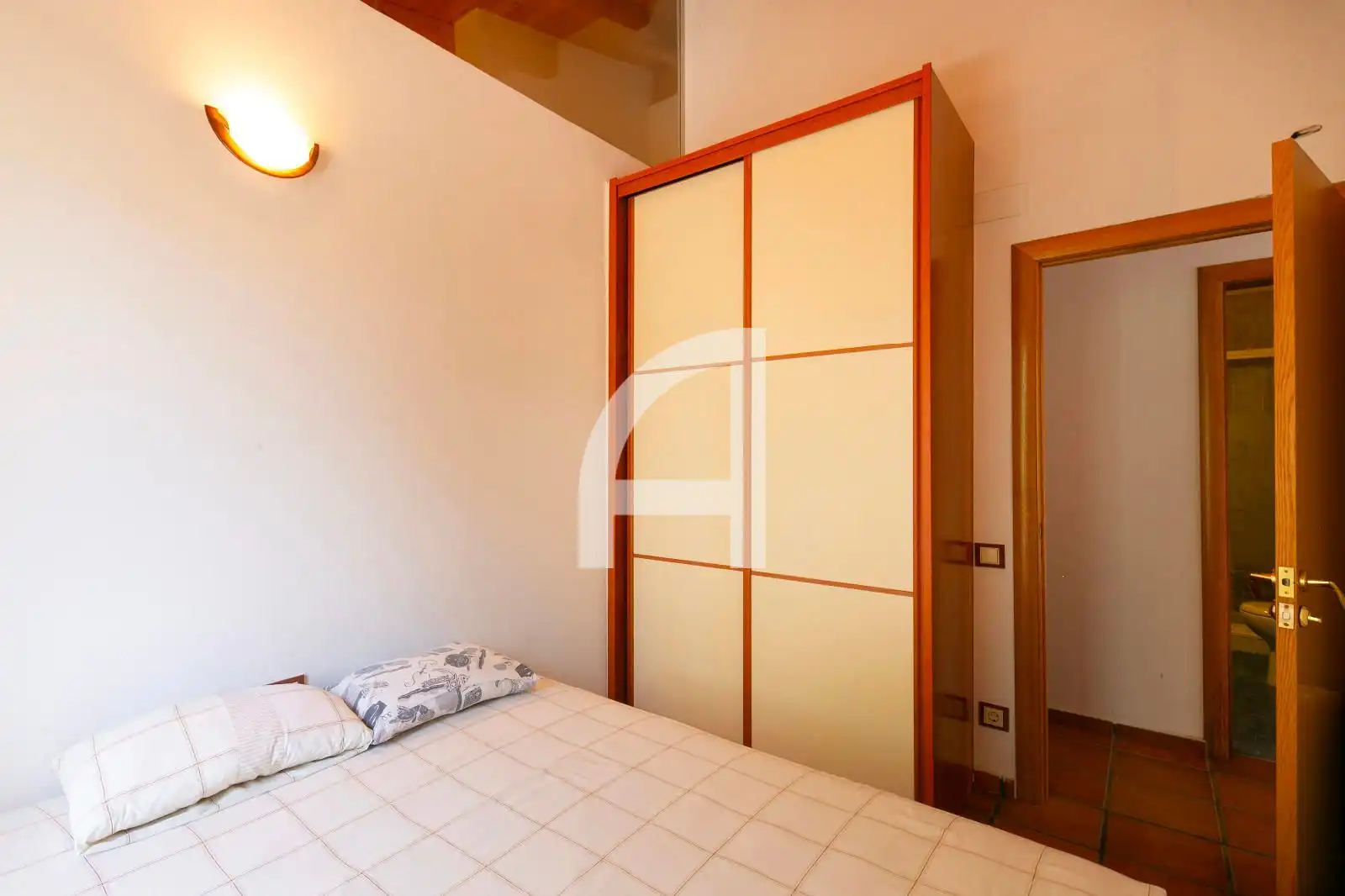 Habitación de Finca rústica en venta en Sant Boi de Llobregat con Terraza y Trastero