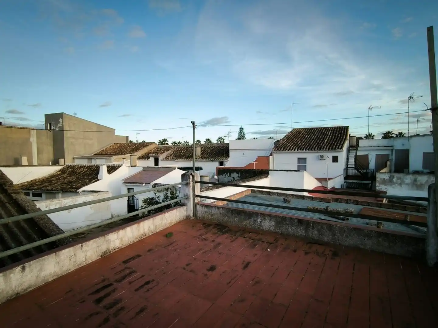 Vista exterior de Casa adosada en venda en Alcolea del Río