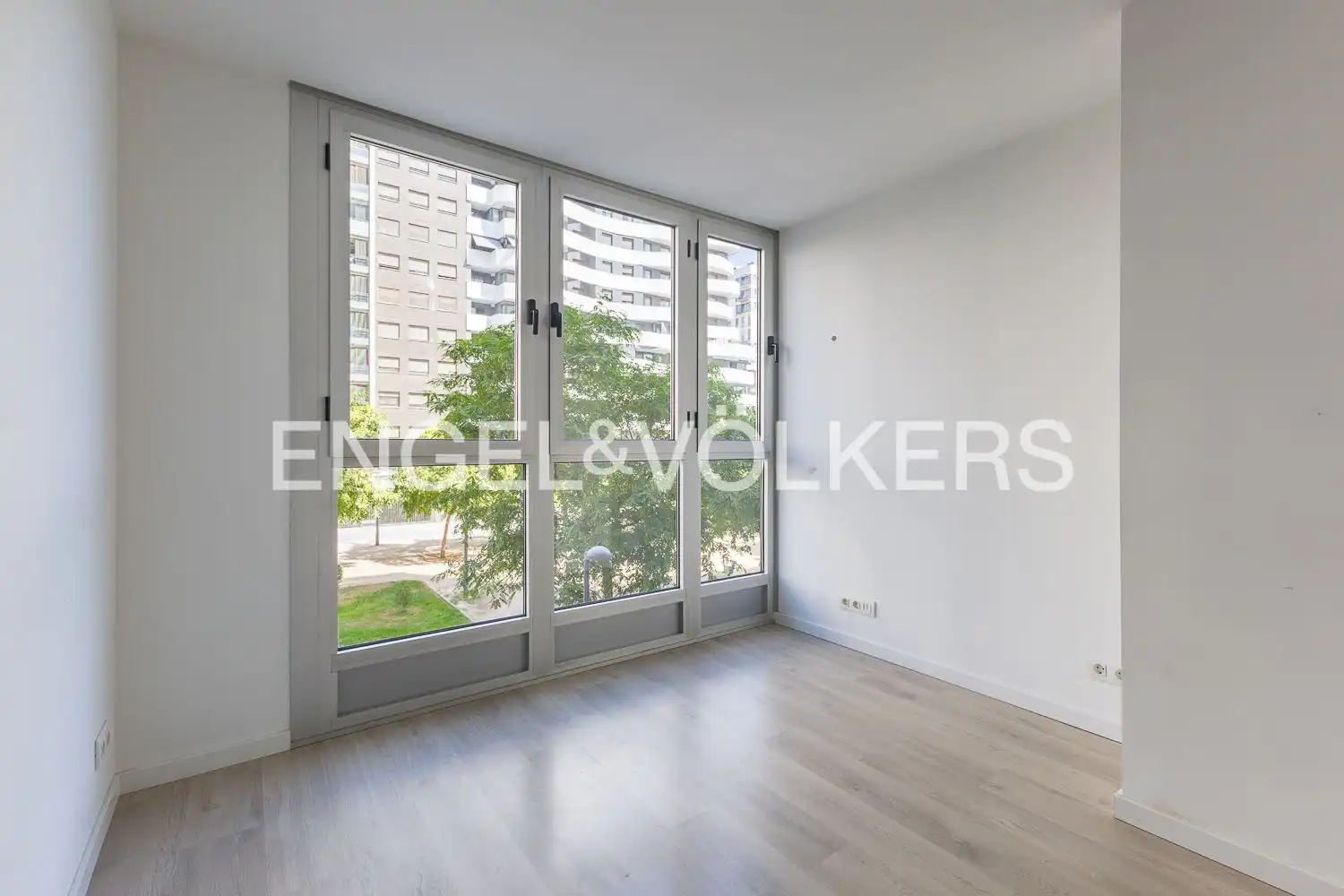 Piso con piscina en venta en fernando abril martorell, imagen 5