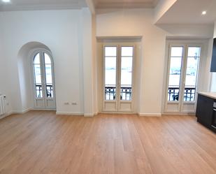 Living room of Flat to rent in A Coruña Capital   with Heating, Parquet flooring and Oven