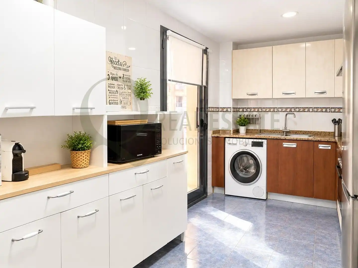 Kitchen of Flat for sale in Alicante / Alacant  with Air Conditioner, Heating and Private garden