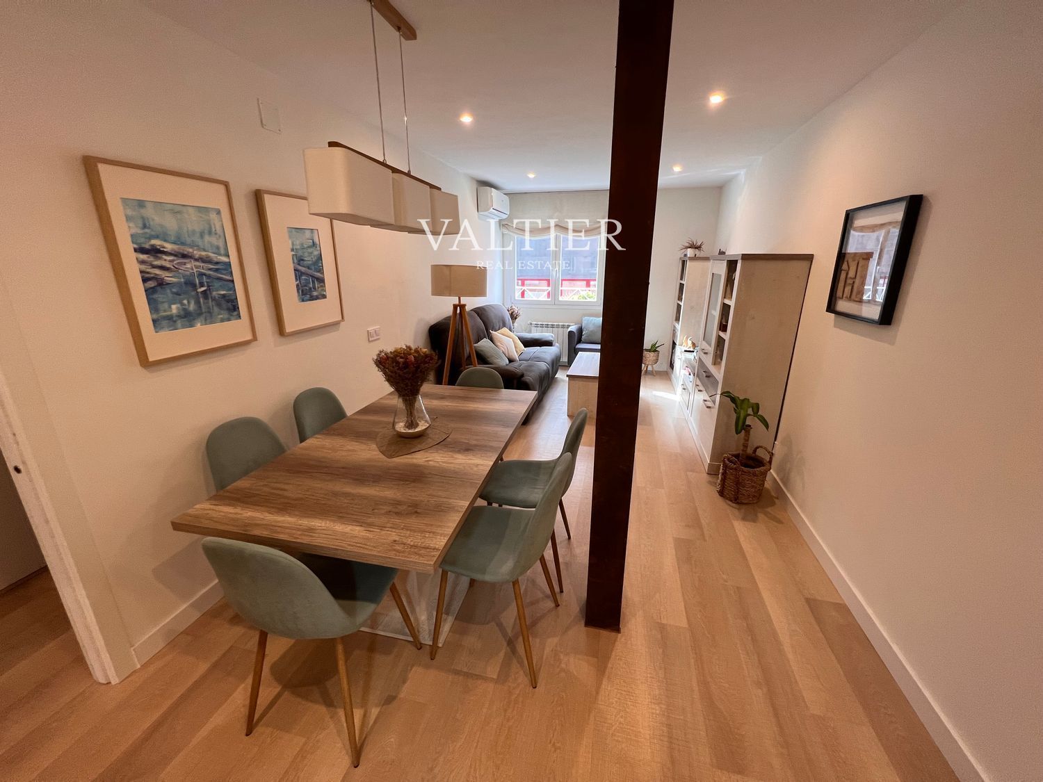 Menjador de Pis de lloguer en  Madrid Capital amb Aire condicionat i Moblat