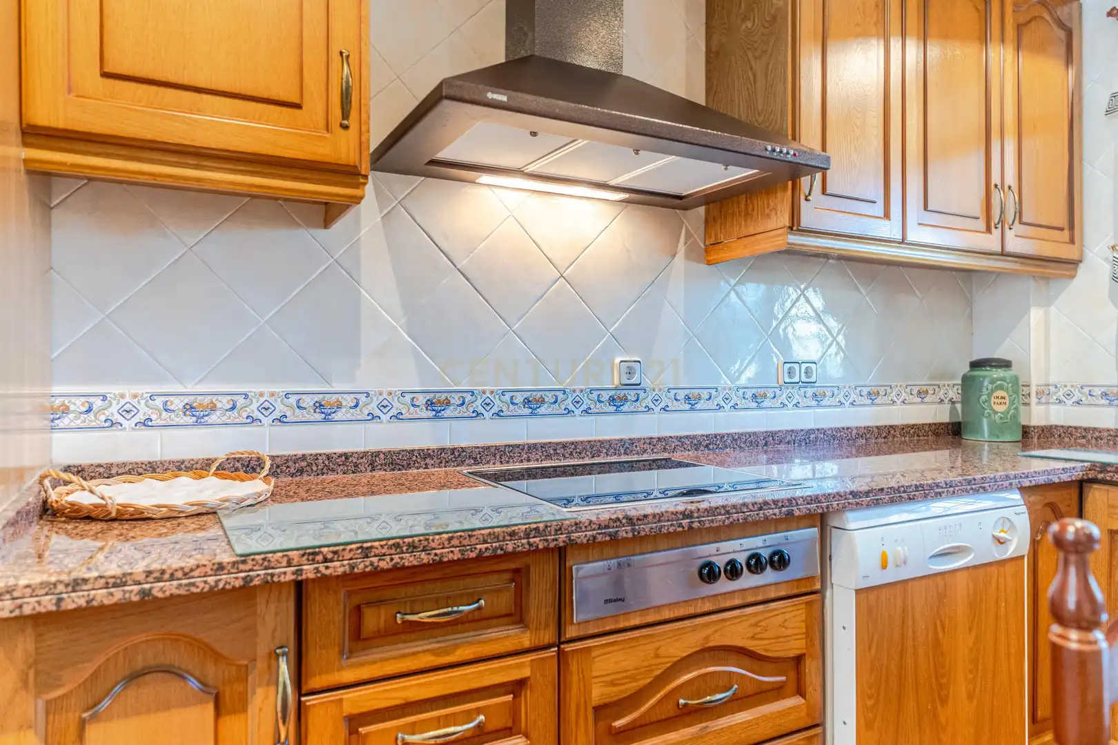 Kitchen of Houses for sale in Vélez de Benaudalla  with Private garden