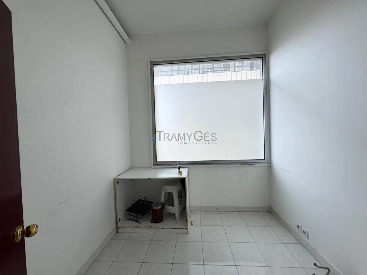 Local comercial en alquiler en CAMELIAS, imagen 9