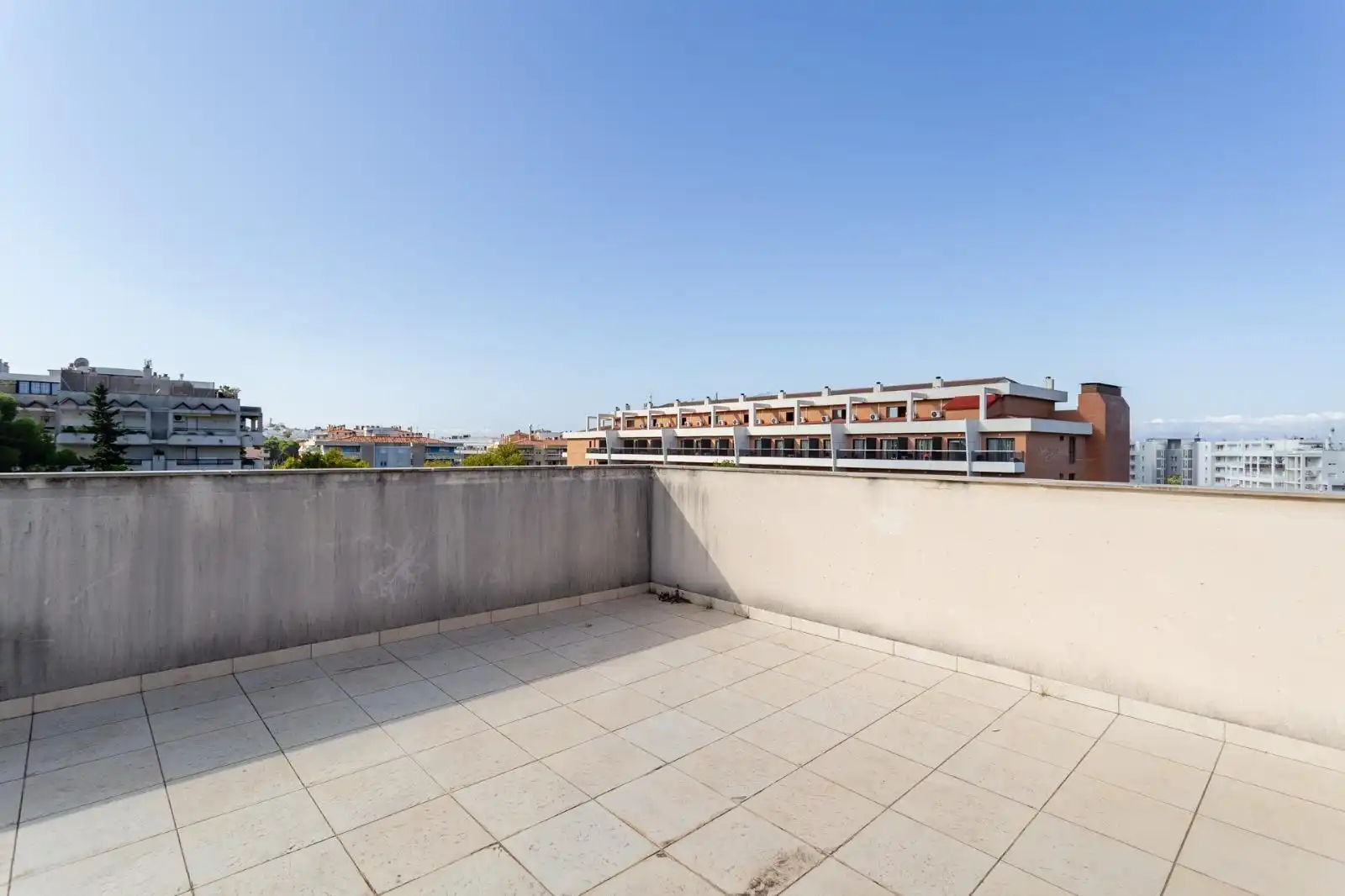 Terrasse von Wohnung zum Verkauf in Salou mit Klimaanlage, Privatgarten und Terrasse