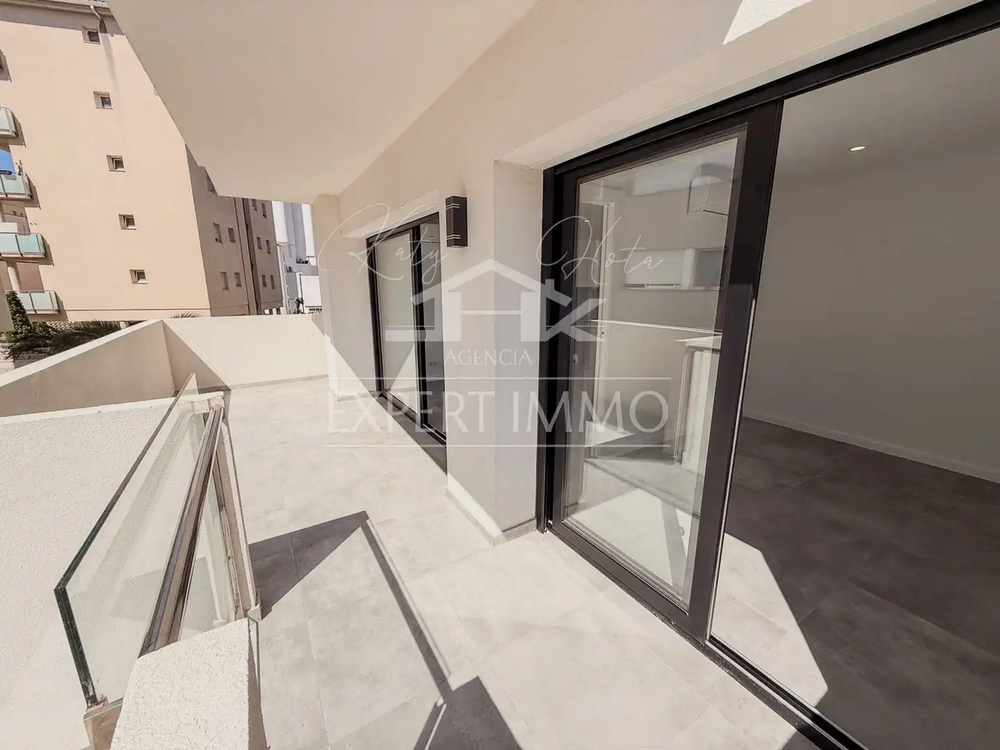 Balcony of Apartments for sale in Roses  with Air Conditioner, Heating and Terrace