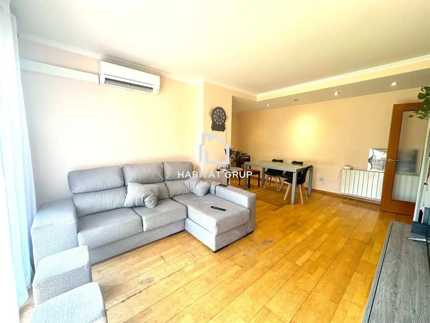 Vista exterior de Piso en venta en Girona con Aire acondicionado, Calefacción y Jardín privado