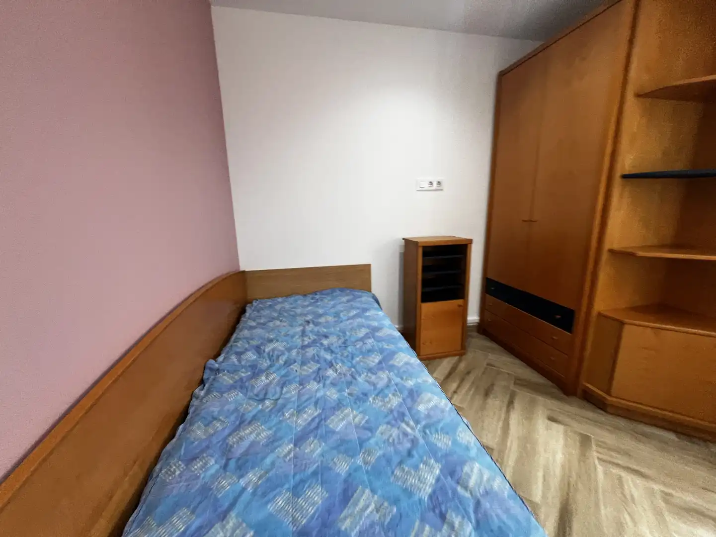 Bedroom of Detached homes for sale in Torrelavega   with Heating, Private garden and Parquet flooring