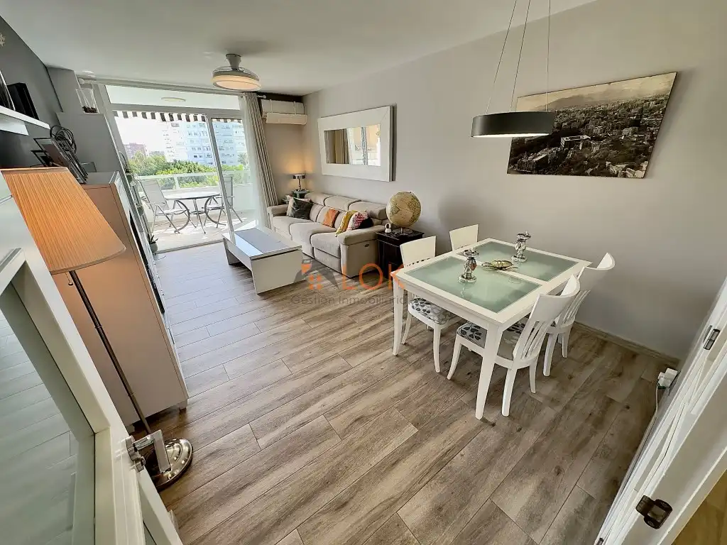 Sala d'estar de Pis en venda en Málaga amb Aire condicionat, Jardí privat i Terrassa