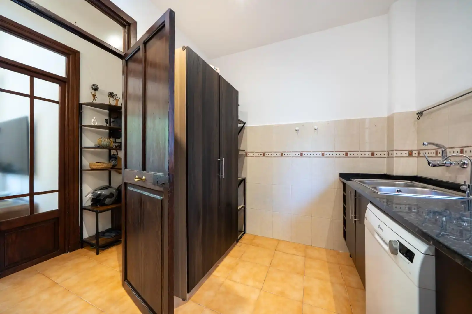 Kitchen of Flat for sale in  Palma de Mallorca  with Air Conditioner, Storage room and Balcony