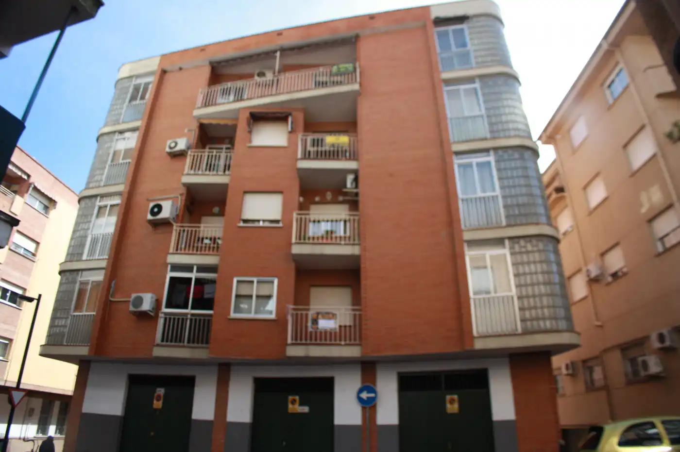 Vista exterior de Pis en venda en Plasencia amb Aire condicionat, Terrassa i Traster