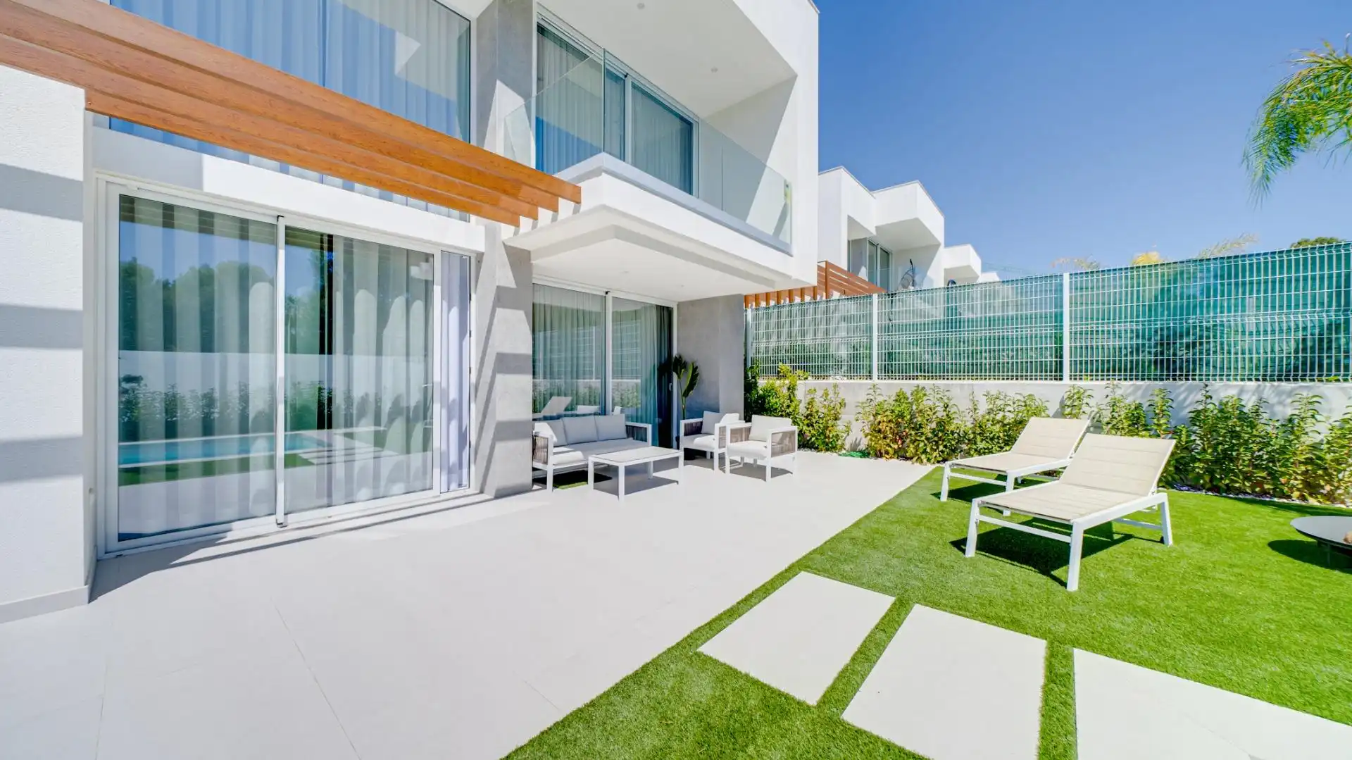Chalet con piscina en alquiler en Golf Bahía, imagen 11