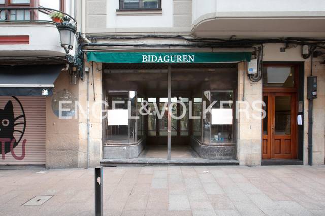 Local comercial en Alquiler en Juan Calzada Kalea en Gernika-Lumo