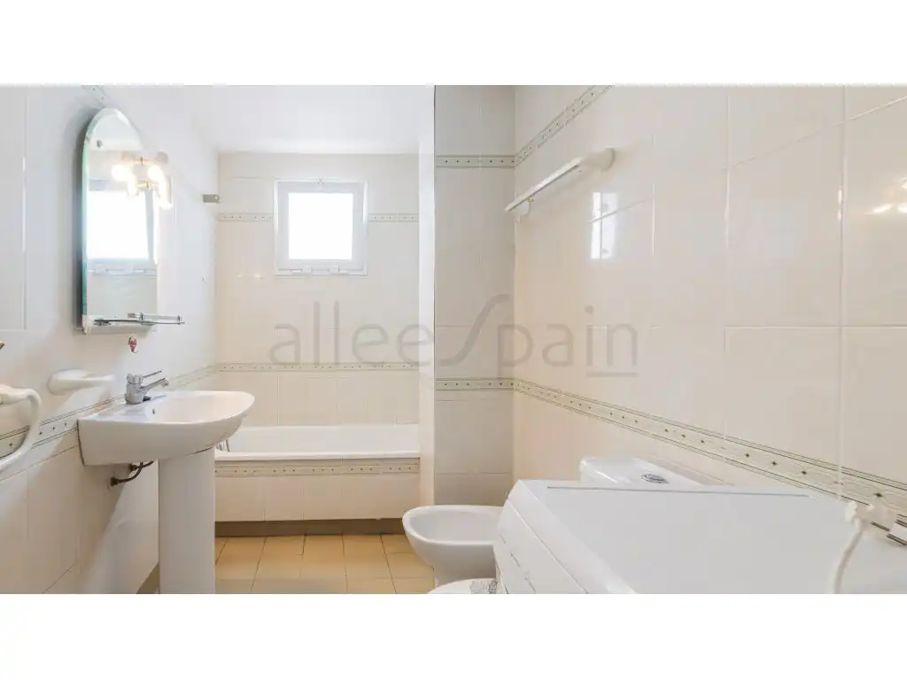 Baño de Apartamento en venta en Benalmádena