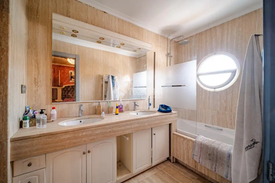 Baño de Casa adosada en venta en Arganda del Rey con Aire acondicionado y Calefacción