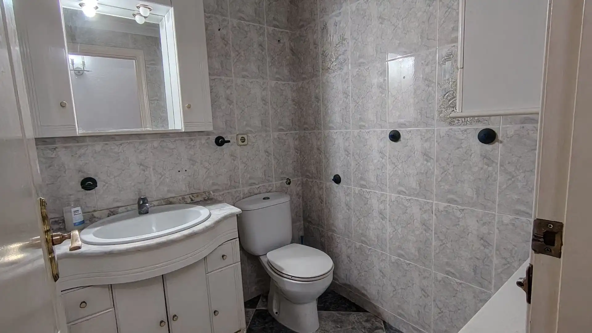 Bathroom of Flat for sale in Torrejón de Ardoz  with Heating, Terrace and Storage room