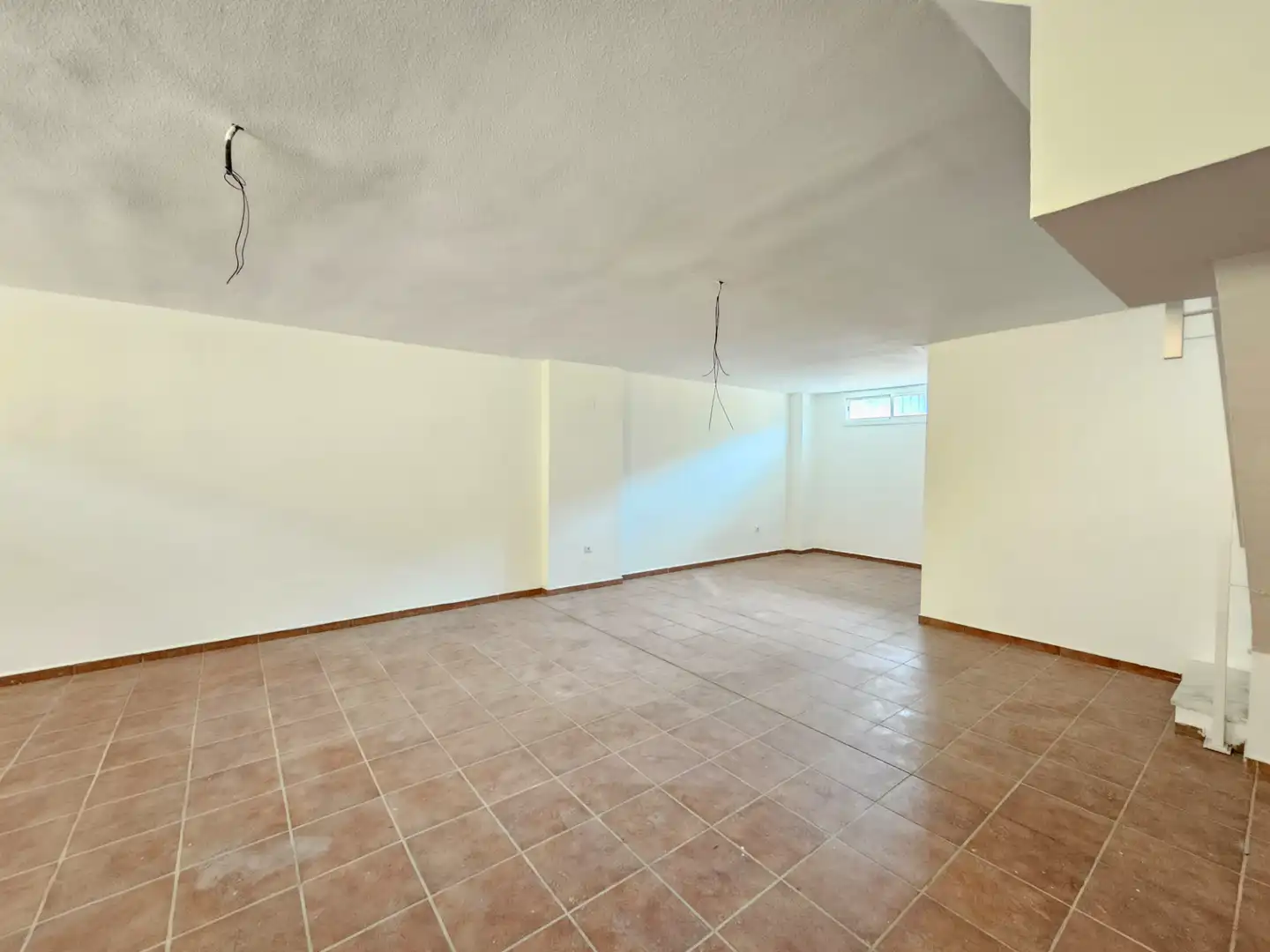 Casa adosada en venda en Espartinas amb Balcó