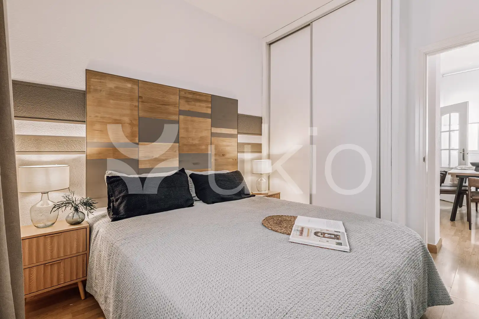 Habitación de Apartamento de alquiler en Madrid con Aire acondicionado, Calefacción y Amueblado