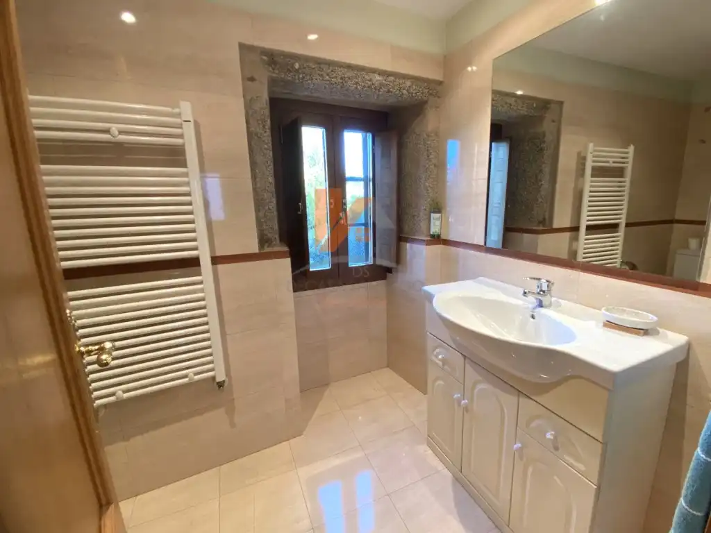 Baño de Casa o chalet de alquiler en Santiago de Compostela  con Amueblado