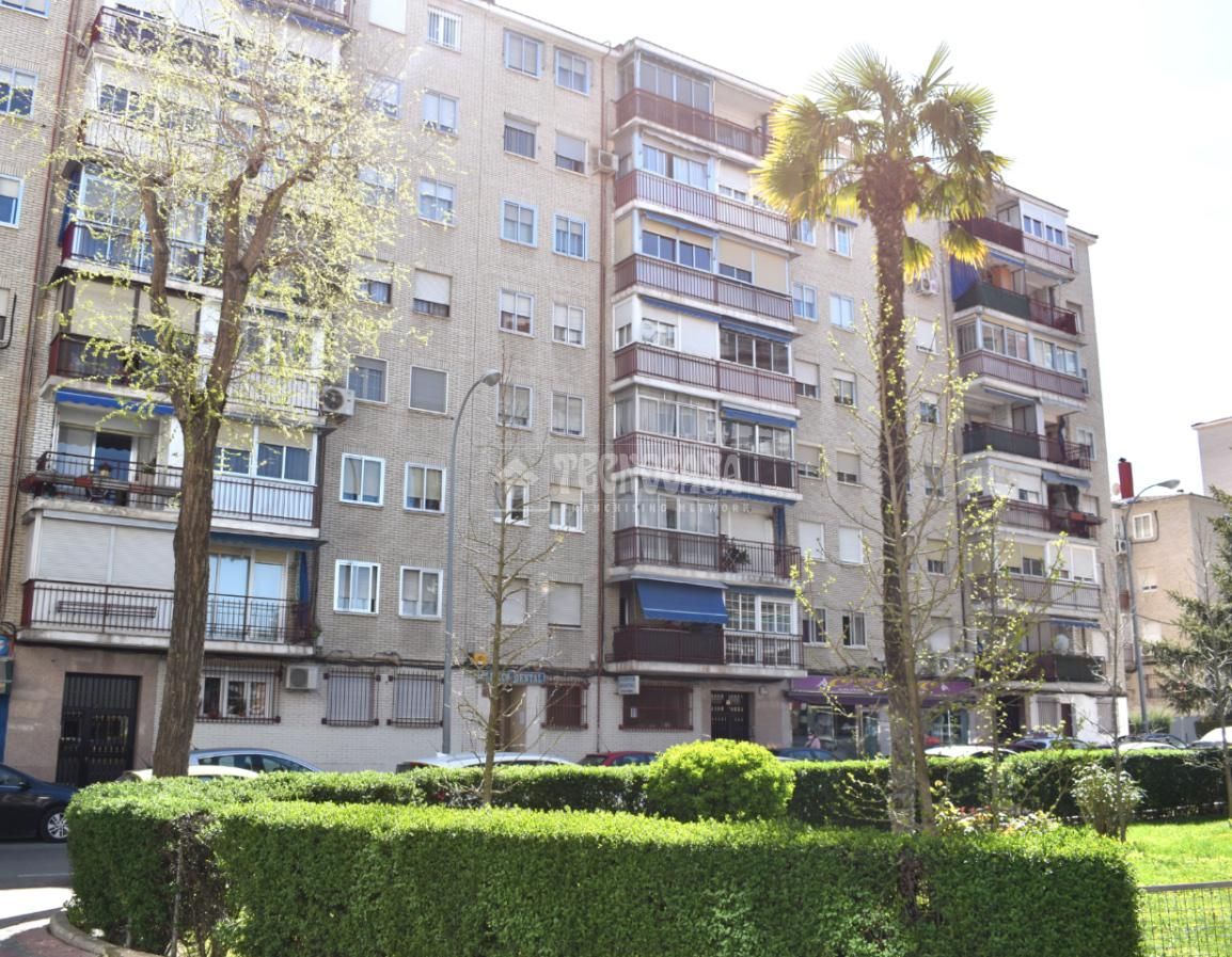 Exterior view of Flat for sale in Fuenlabrada  with Heating, Terrace and Internet