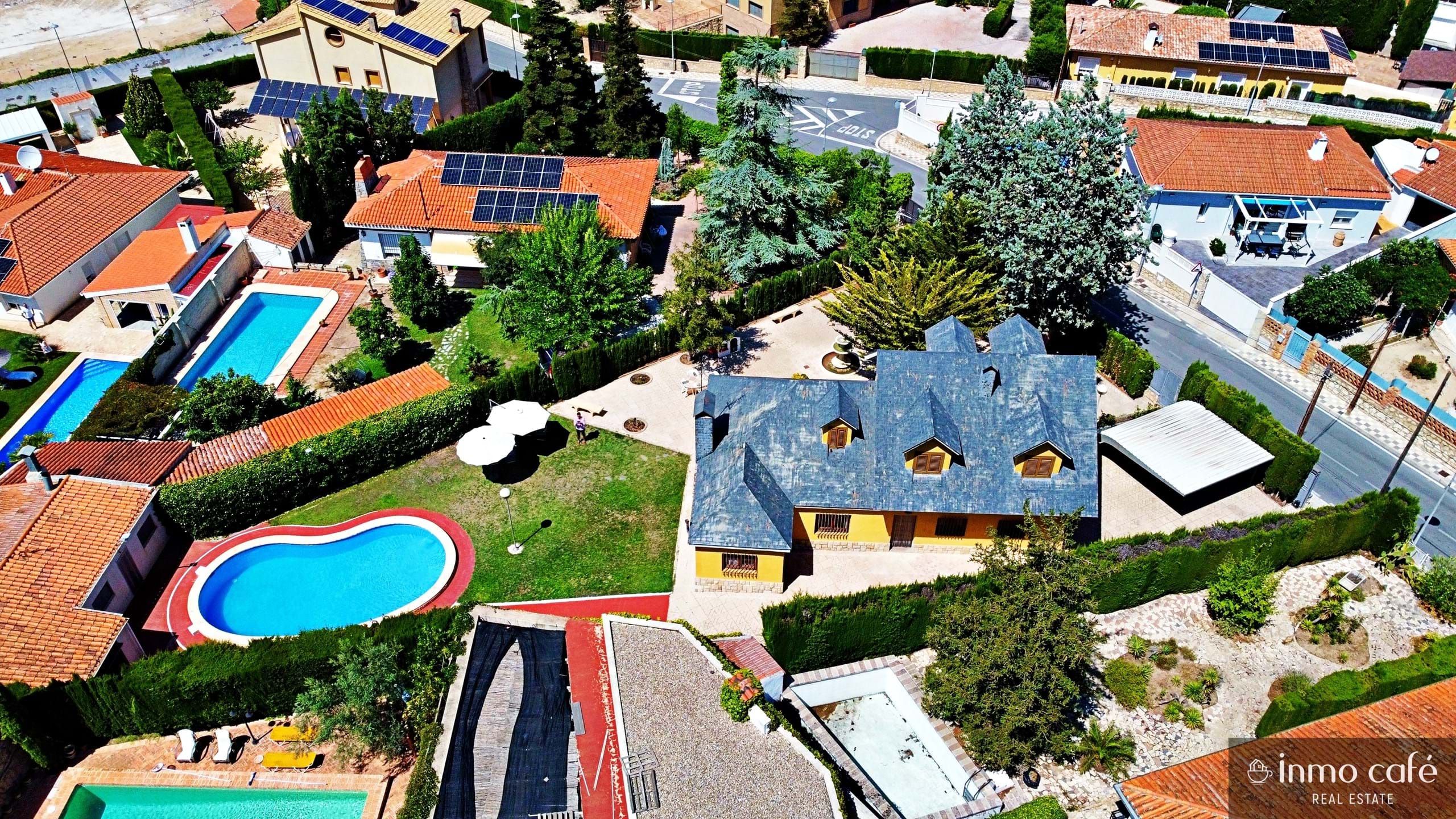 Exterior view of House or chalet for sale in Biar  with Heating, Terrace and Storage room