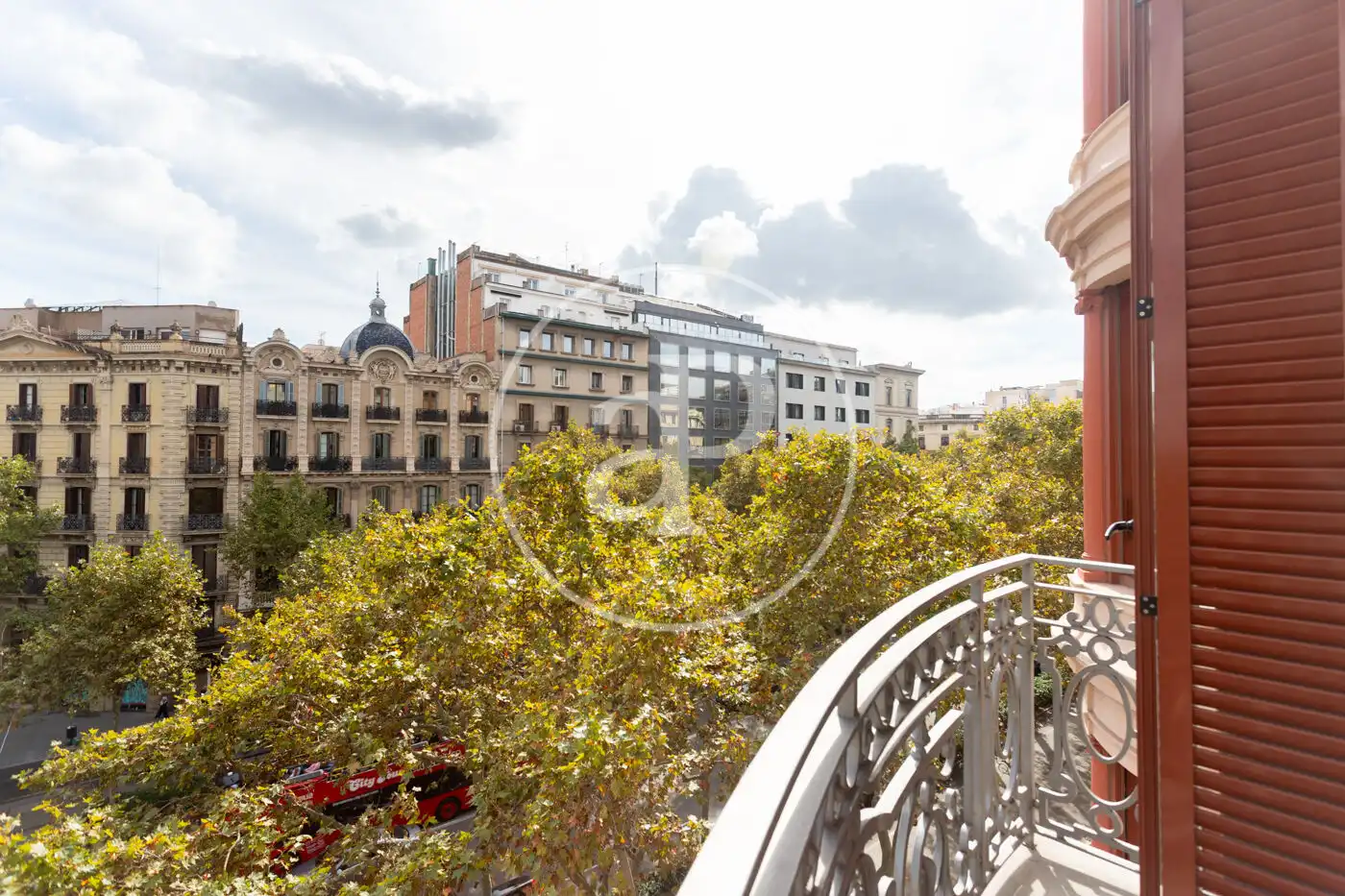 Pis de lloguer a Gran Via de les Corts Catalanes, Dreta de l'Eixample