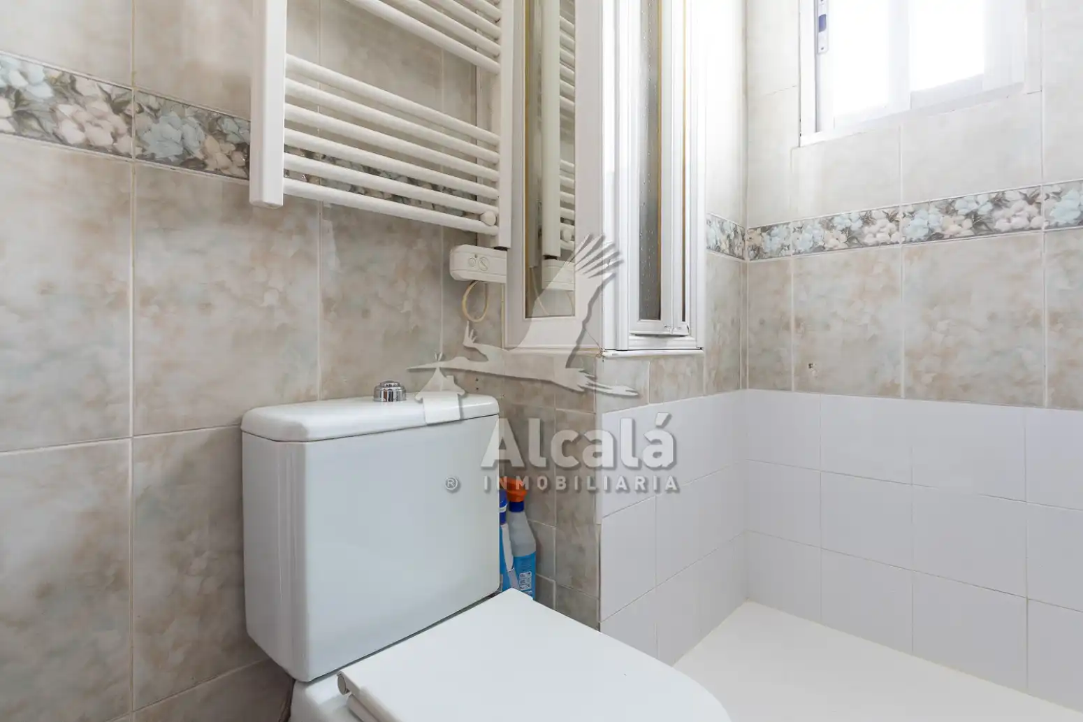 Baño de Piso en venta en Alcalá de Henares con Calefacción y Terraza