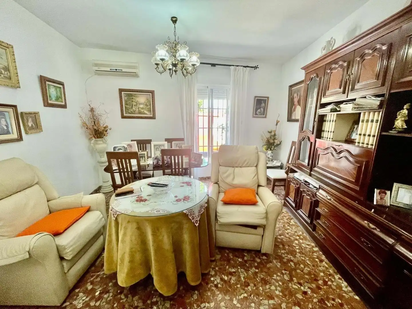 Living room of Detached homes for sale in El Carpio