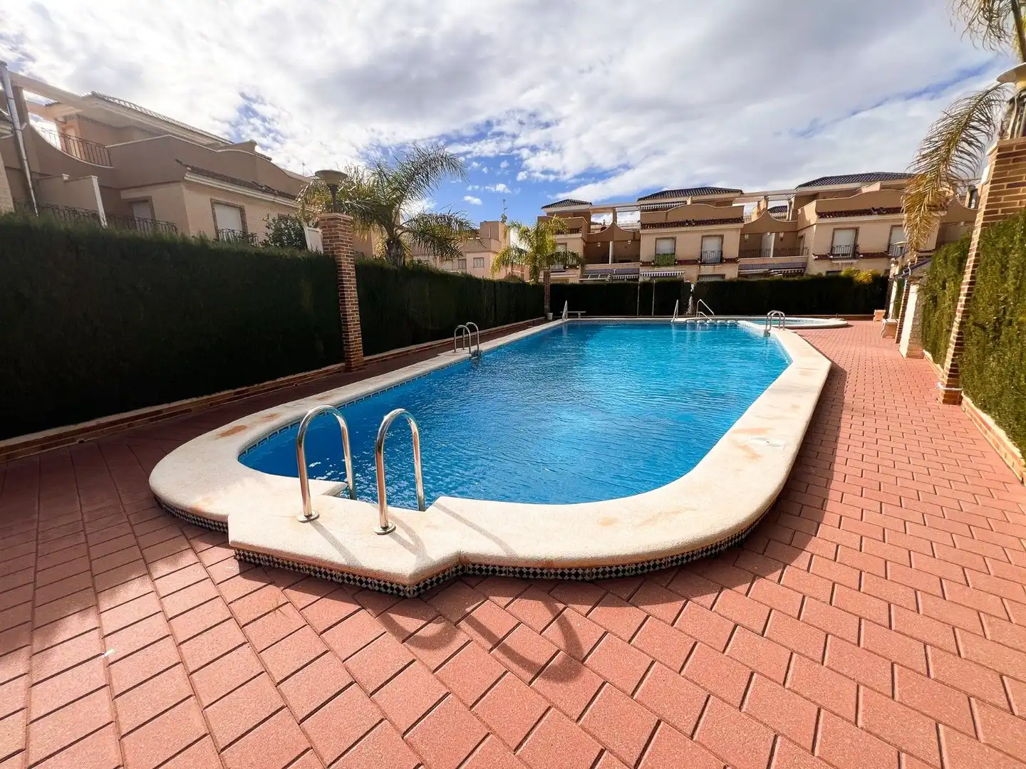 Piscina de Casa adosada en venta en Pilar de la Horadada con Aire acondicionado, Calefacción y Terraza