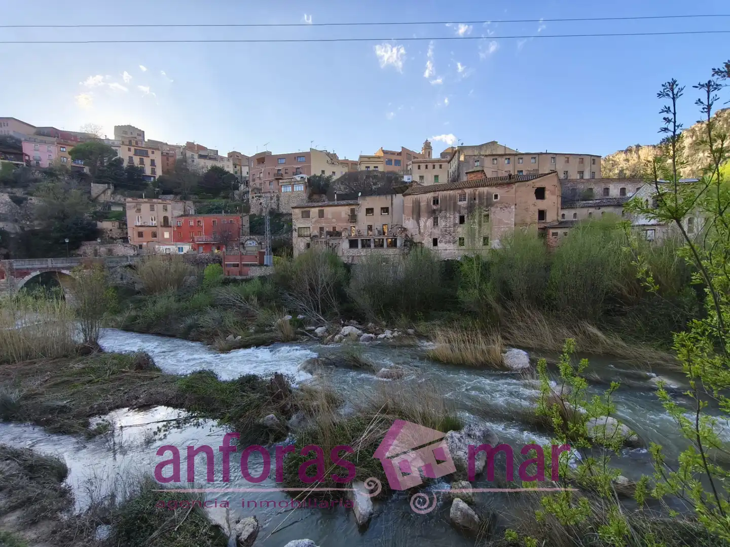 Exterior view of Building for sale in La Riba
