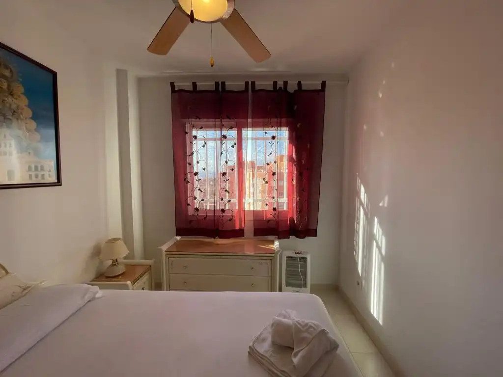 Dormitori de Apartament en venda en La Manga del Mar Menor amb Terrassa, Piscina i Balcó