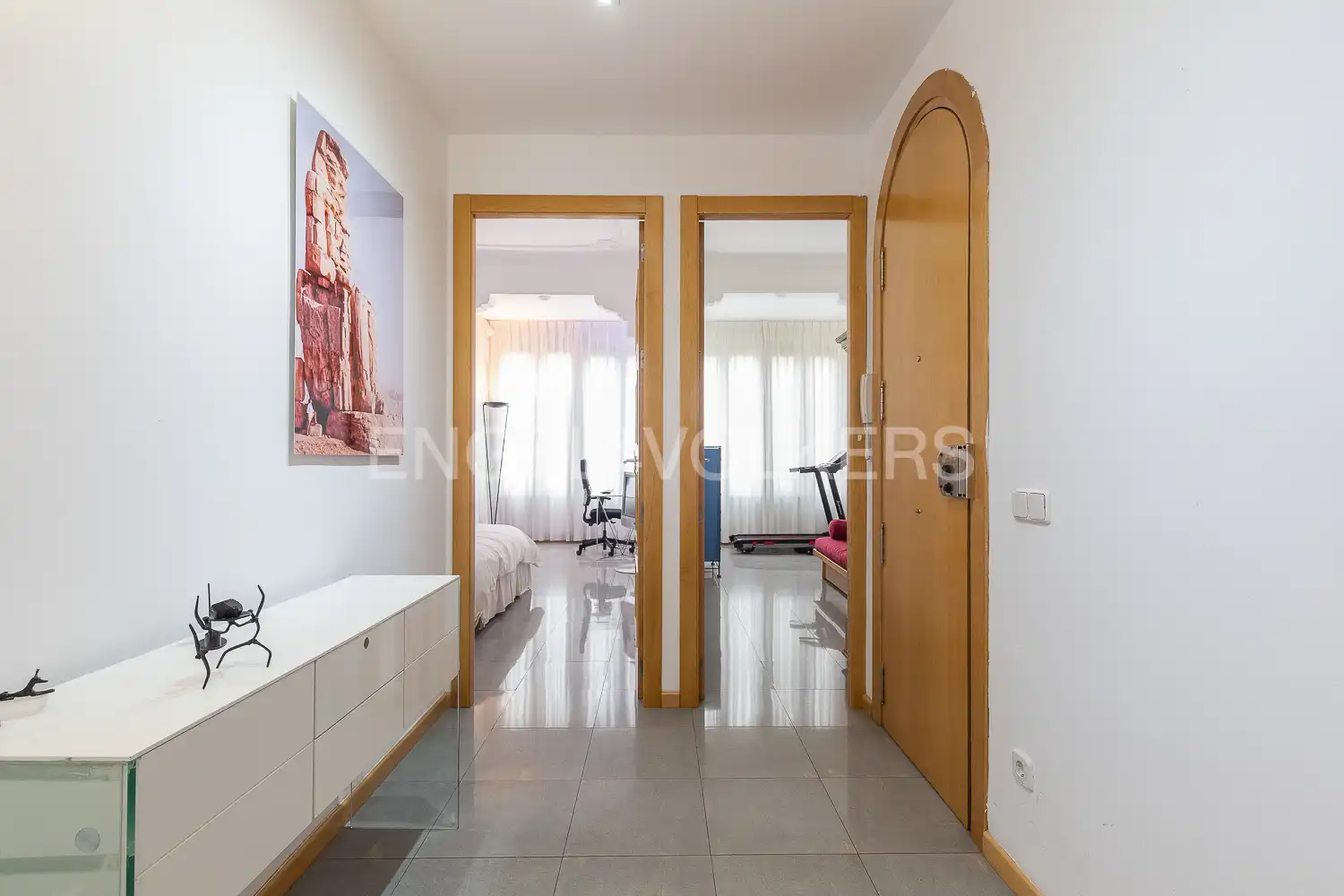 Flat for sale in Valencia  with Air Conditioner, Heating and Furnished