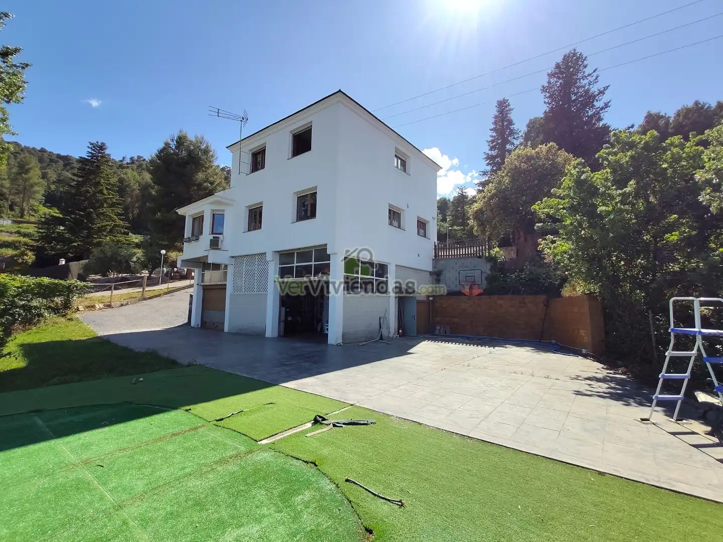Vista exterior de Casa o chalet en venta en Vallirana con Calefacción, Jardín privado y Terraza
