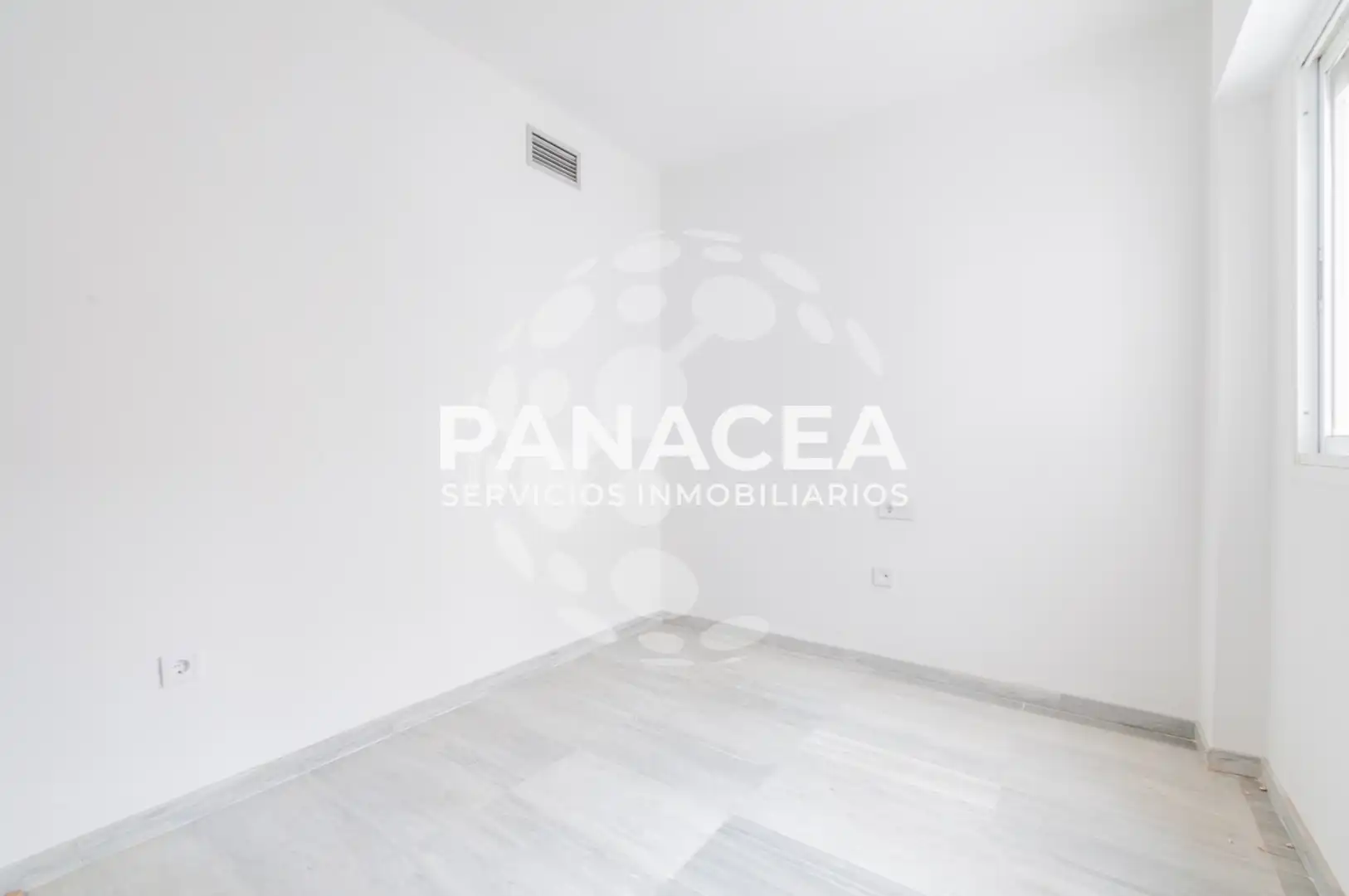 Flat for sale in Roquetas de Mar  with Balcony and Community pool