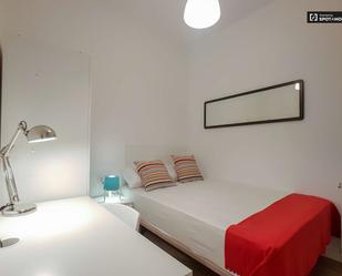 Bedroom of Flat to share in  Barcelona Capital  with Air Conditioner, Heating and Terrace