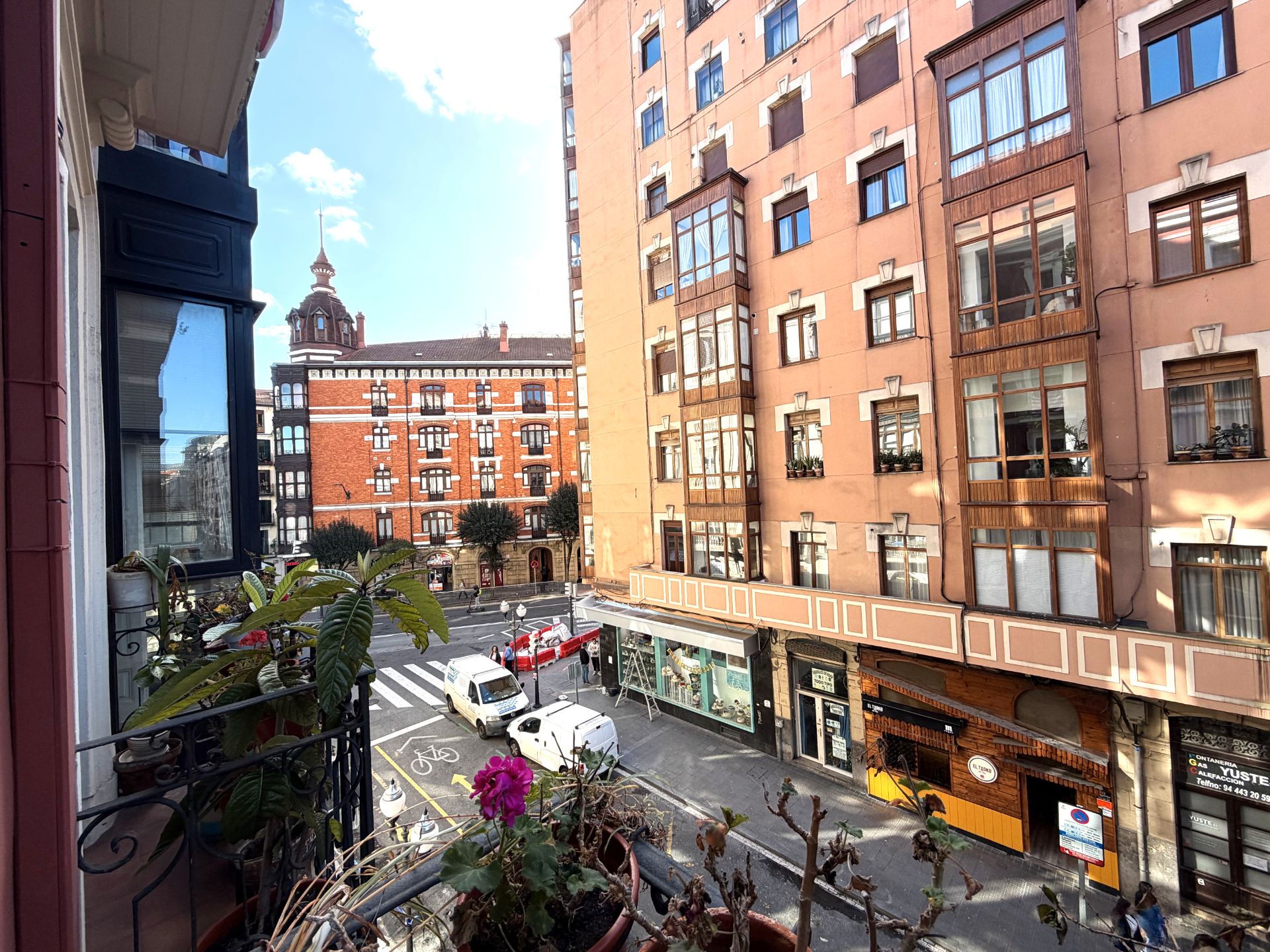 Exterior view of Flat for sale in Bilbao   with Balcony