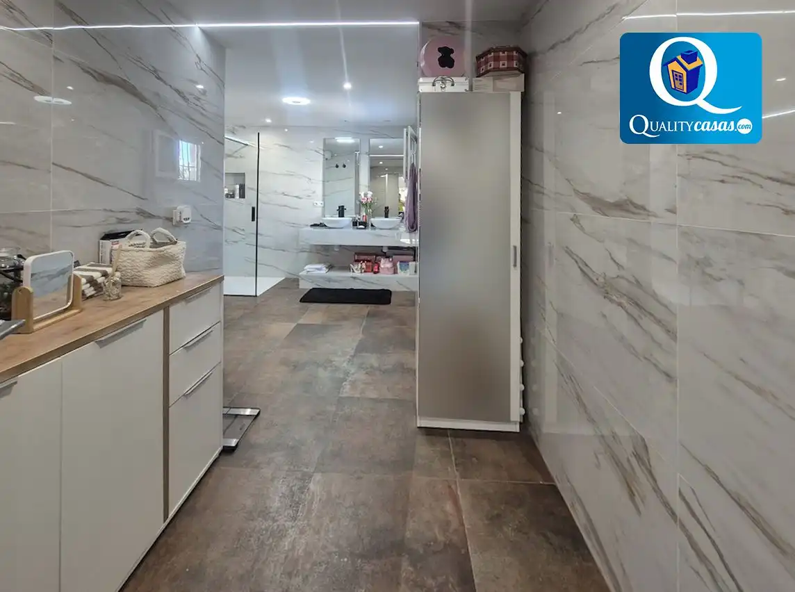 Bathroom of Houses for sale in Mutxamel  with Air Conditioner and Terrace