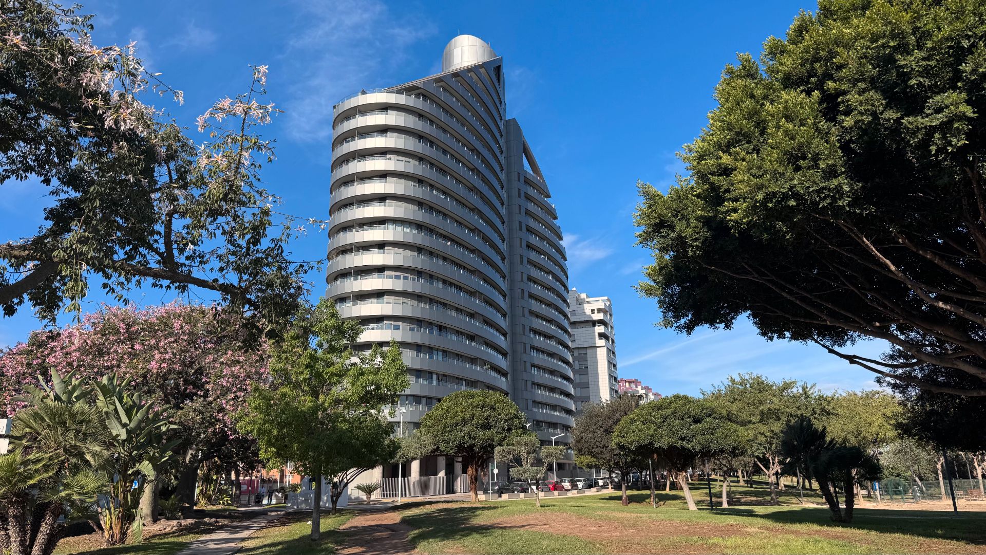 Vista exterior de Pis en venda en Mislata amb Aire condicionat, Parquet i Forn