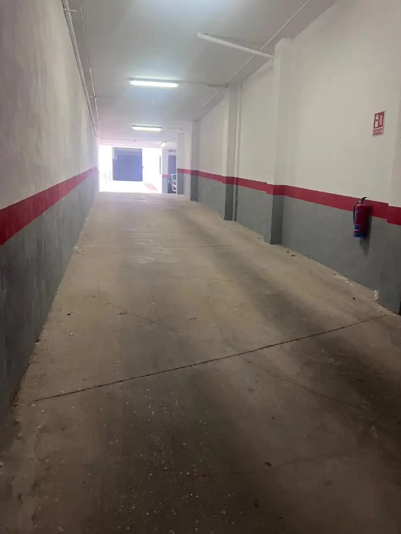 Parking de Piso en venta en Jaén con Aire acondicionado, Trastero y Amueblado