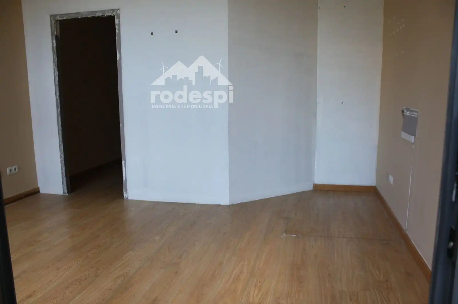 Local comercial en alquiler en CASTELAO, imagen 3