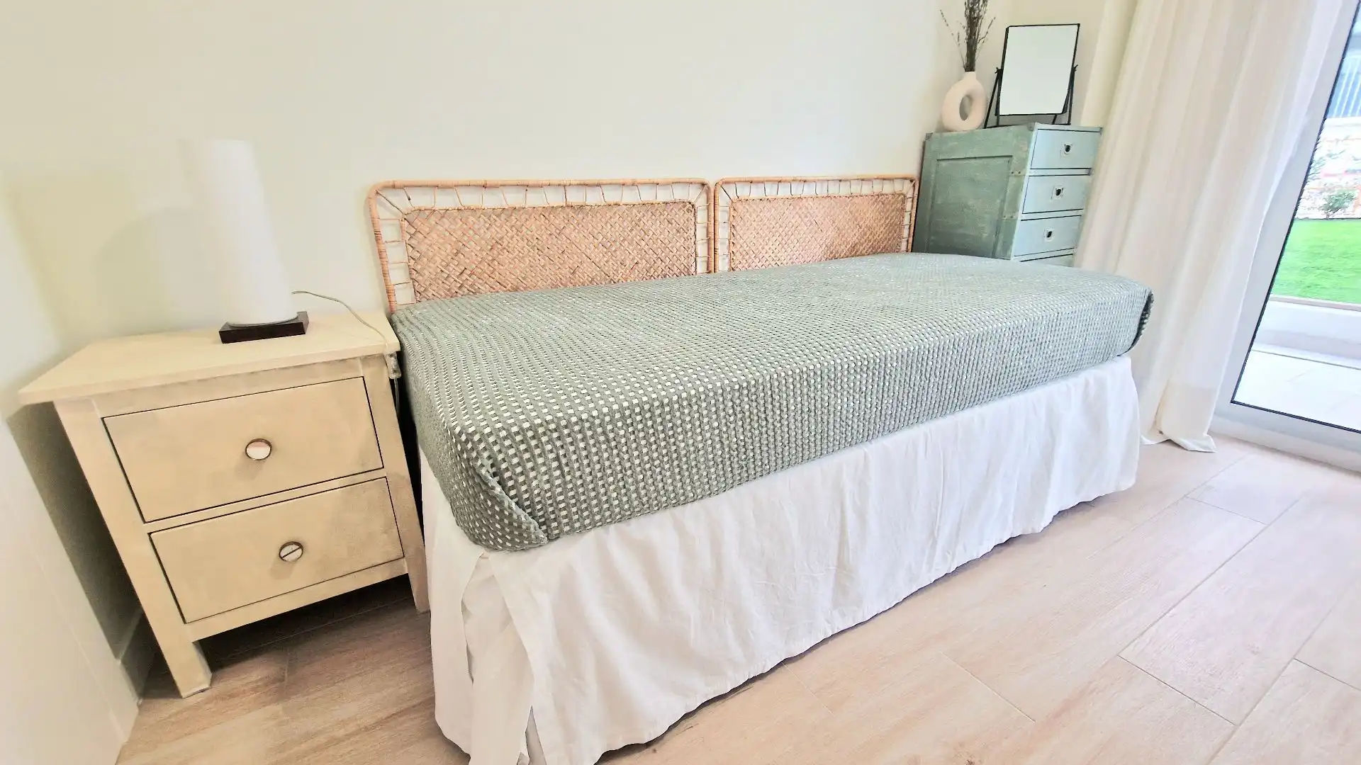 Schlafzimmer von Wohnungen zur Miete in Jávea / Xàbia mit Klimaanlage, Heizung und Privatgarten