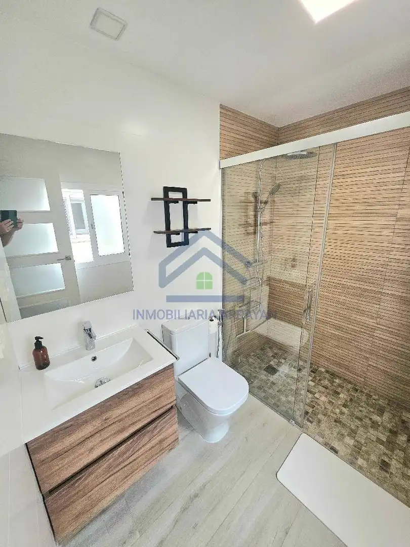Bathroom of Houses for rent in La Zubia Ciudad