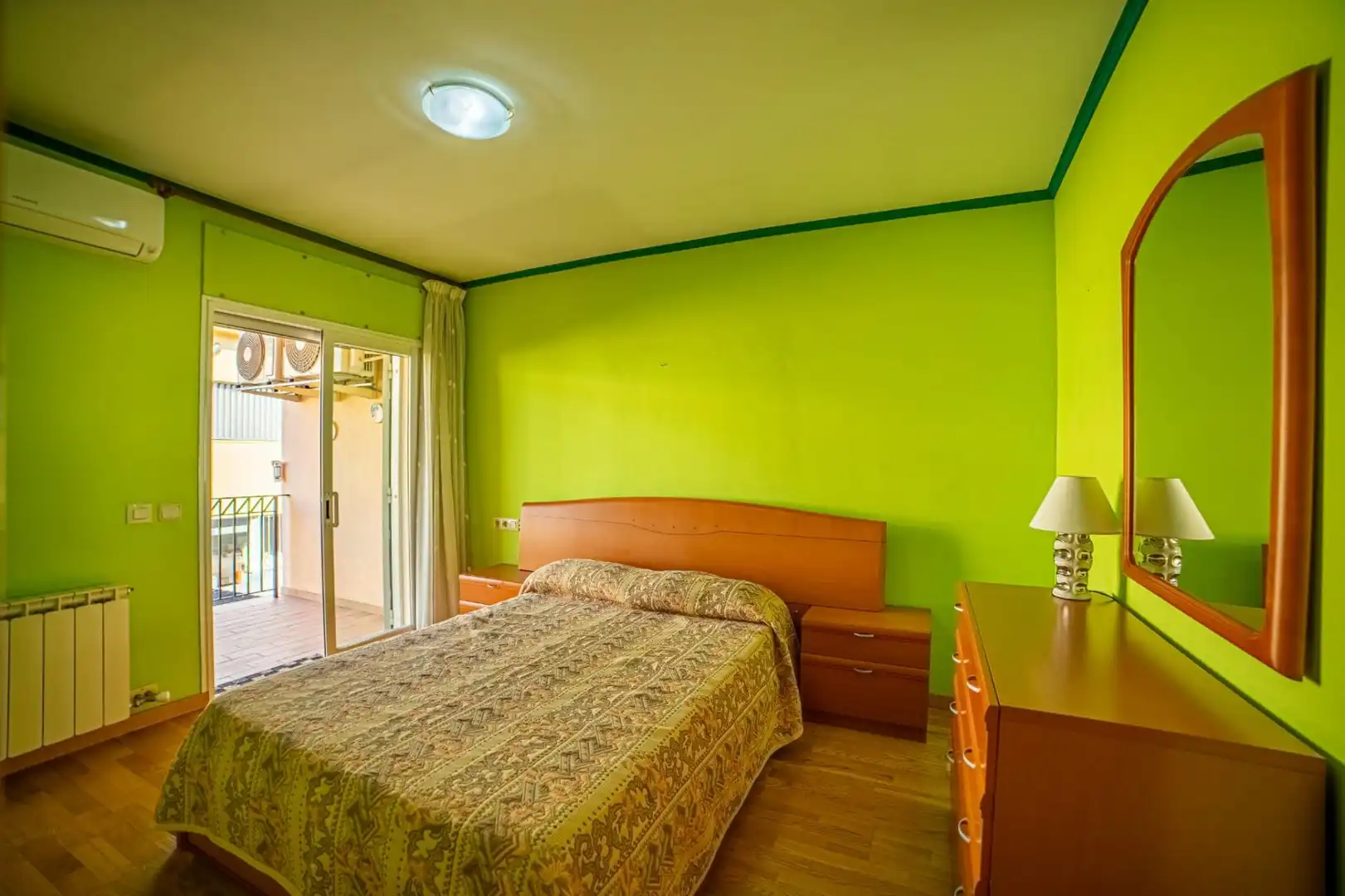 Schlafzimmer von Einfamilien-Reihenhaus zum Verkauf in Girona mit Terrasse
