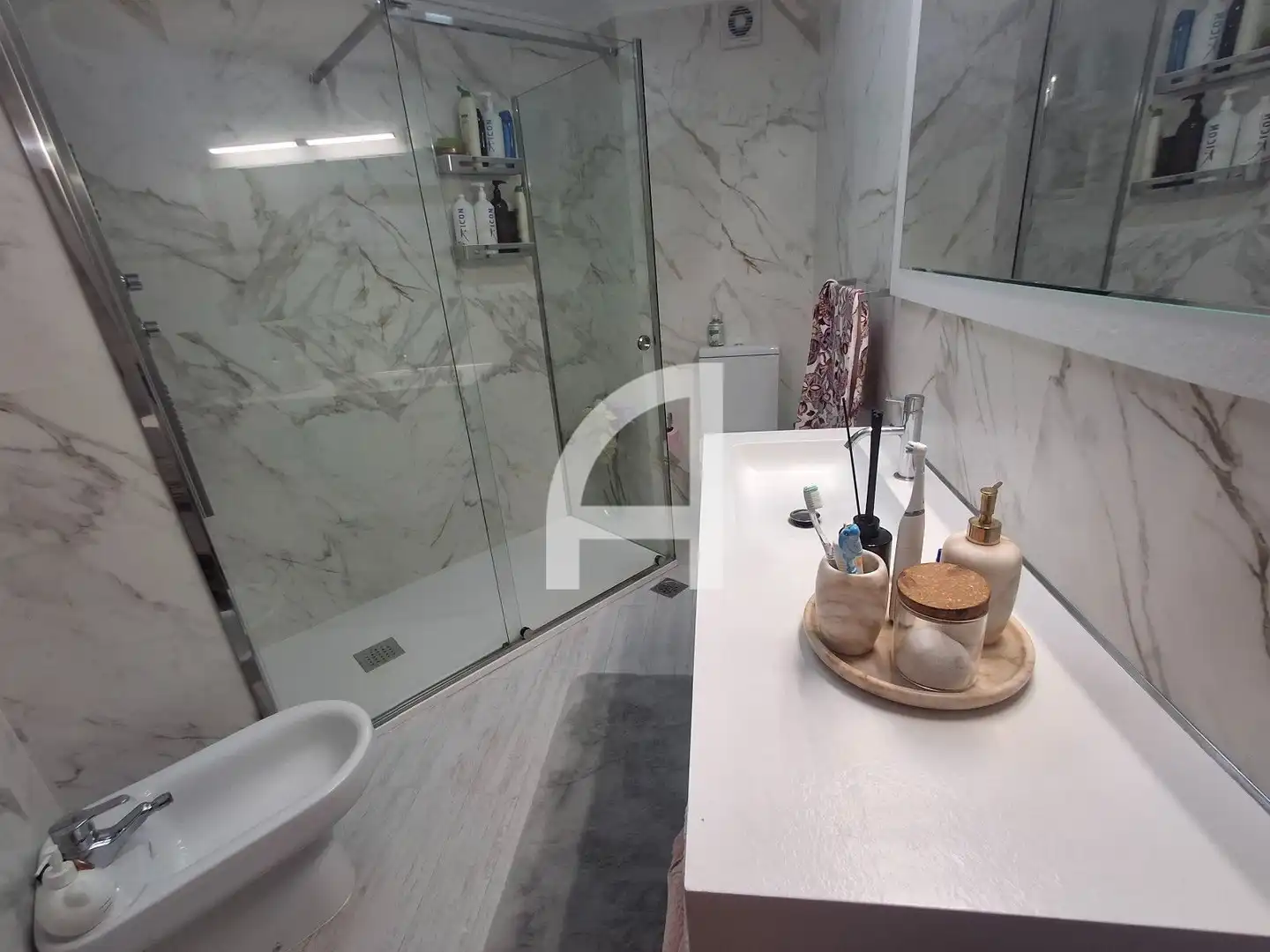 Bathroom of Flat for sale in Vigo   with Heating and Storage room