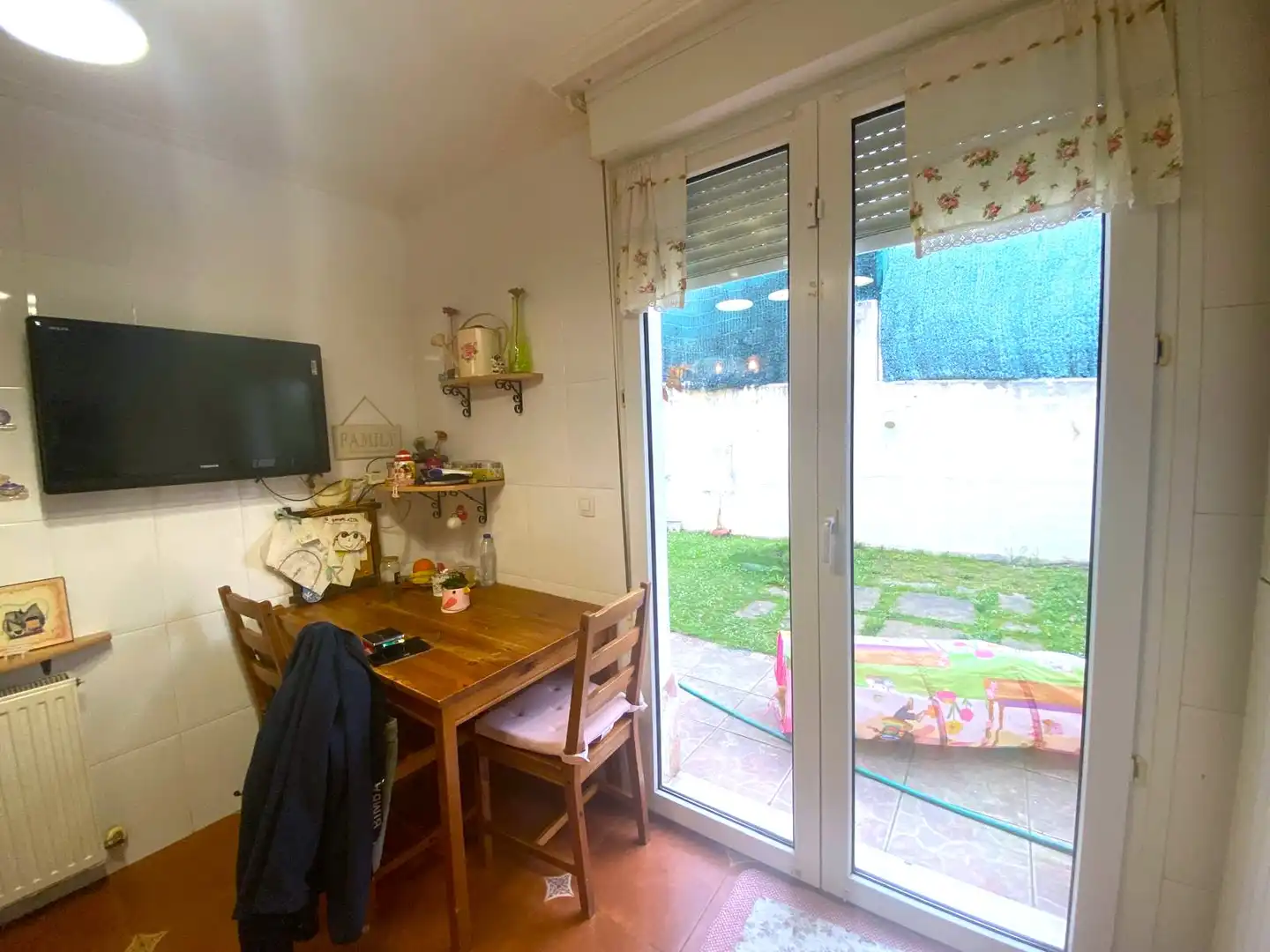 Kitchen of Detached homes for sale in Castro-Urdiales  with Heating, Private garden and Parquet flooring