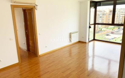 Living room of Flat for sale in  Madrid Capital  with Air Conditioner, Heating and Storage room