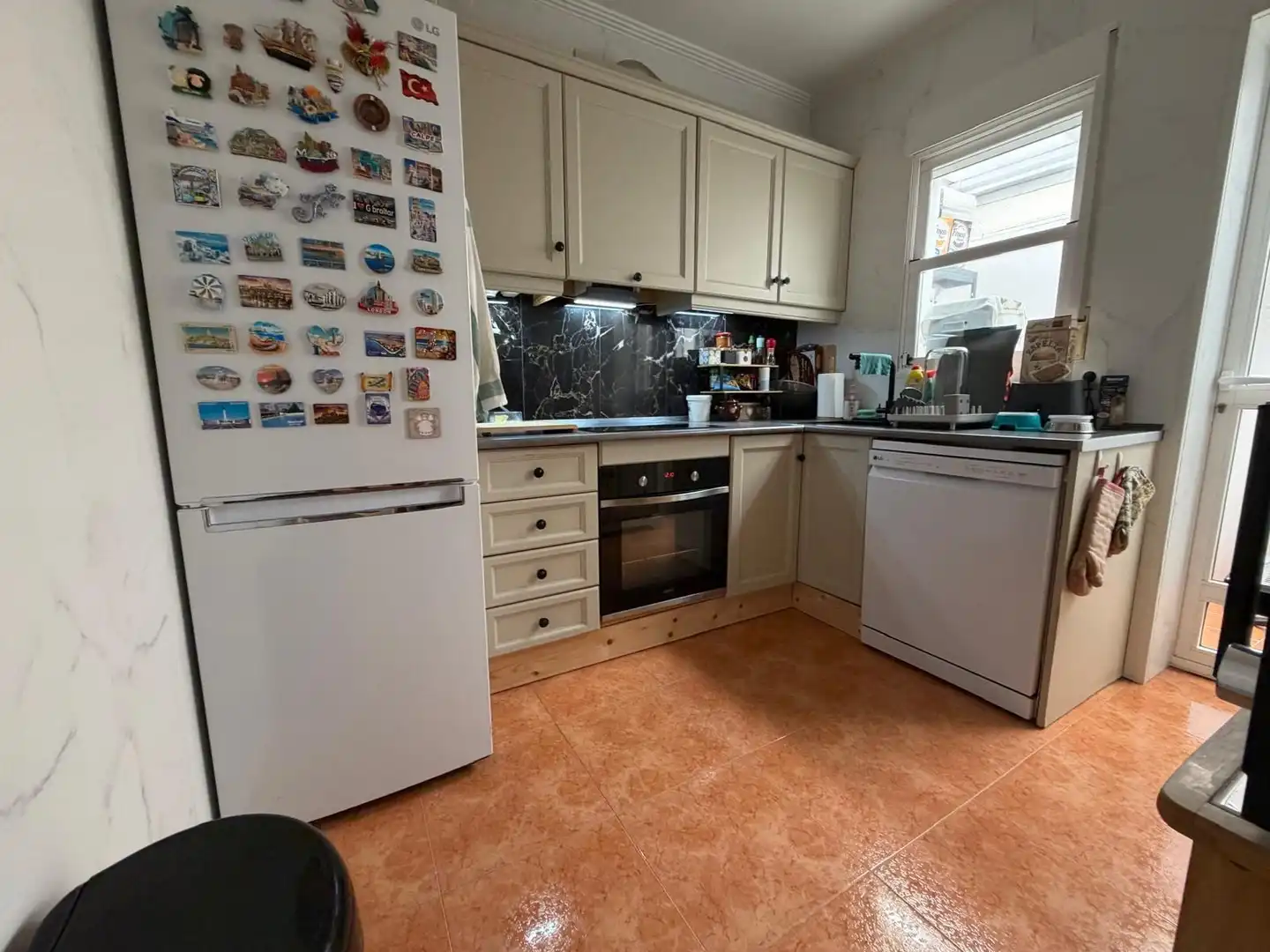Cocina de Casa adosada en venta en Torrevieja con Jardín privado, Terraza y Amueblado
