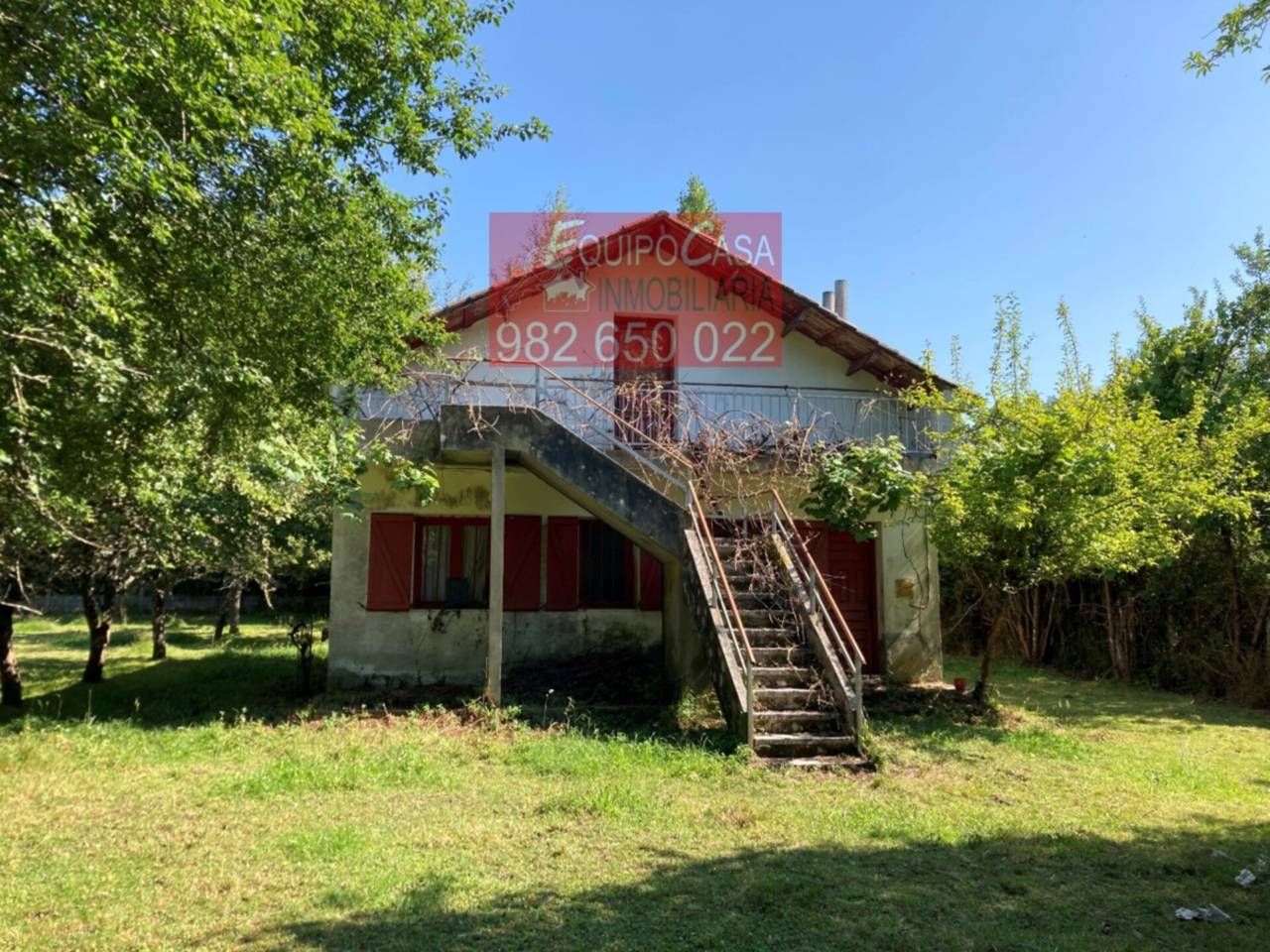 Vista exterior de Casa o xalet en venda en Begonte amb Jardí privat, Terrassa i Alarma