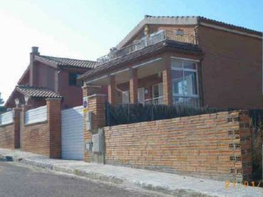 Chalet en venta en Cl Agustina Saragossa